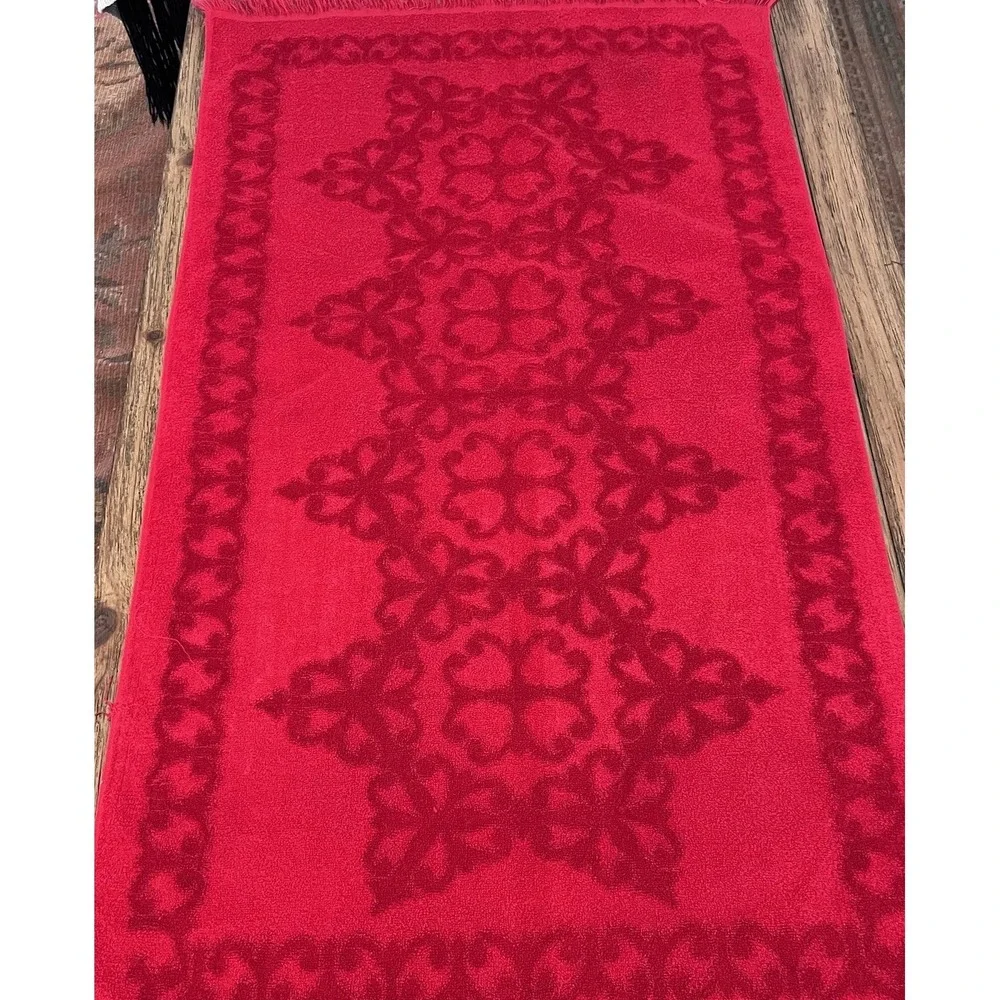 Vintage CANNON Gold Label RED Sculpted Stars 100% Cotton Bath Towel w Fringe USA